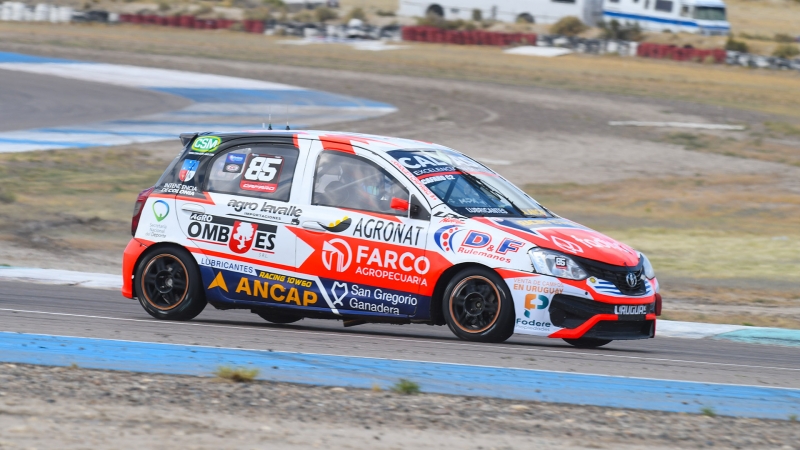 Joaquín Cafaro domina la primera tanda en Trelew