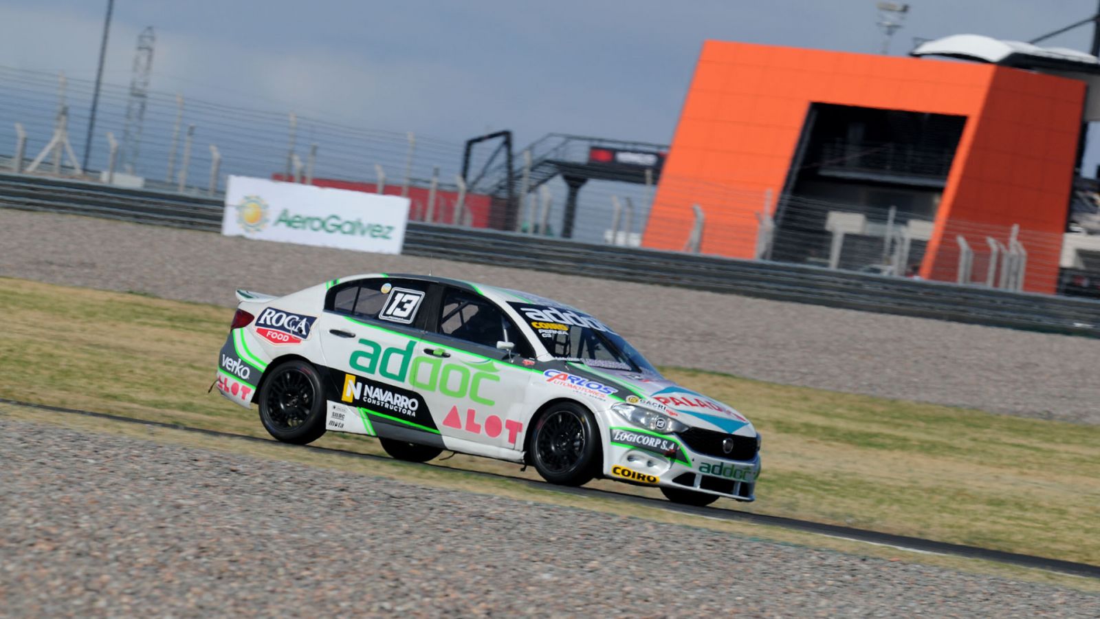 Mariano Pernia gana la primera serie