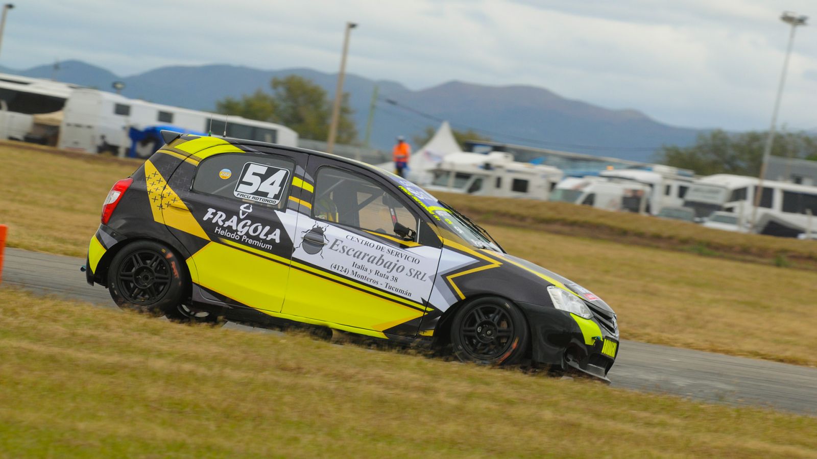 Facundo Rotondo sorprende al final del día