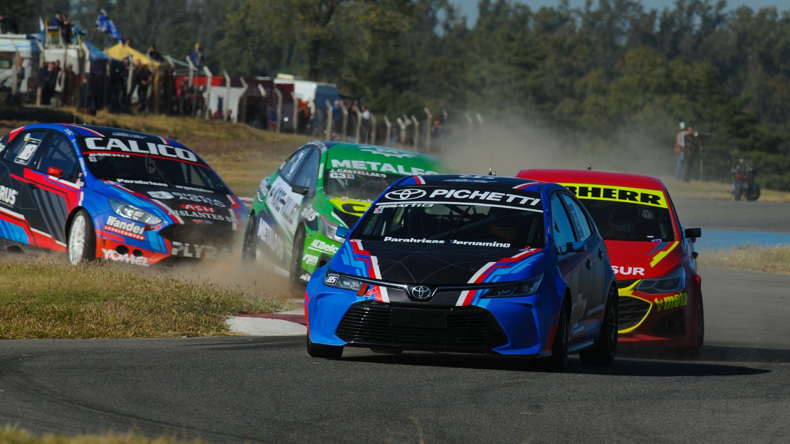 Ricardo Risatti se fortalece de local