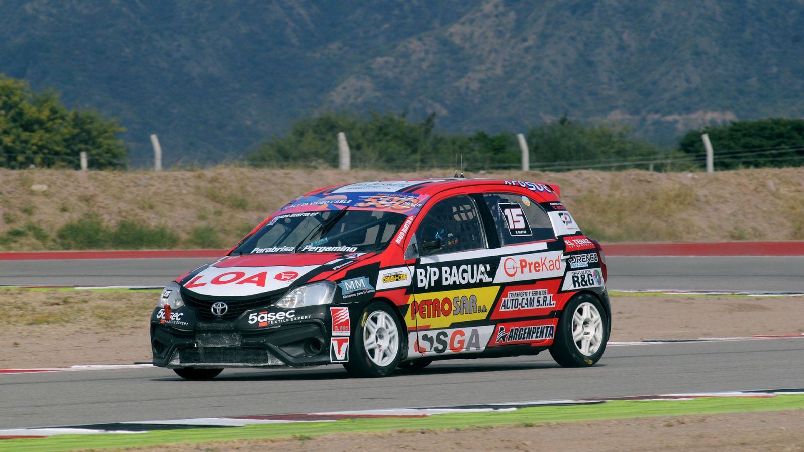 Renzo Blotta dominó en el inicio