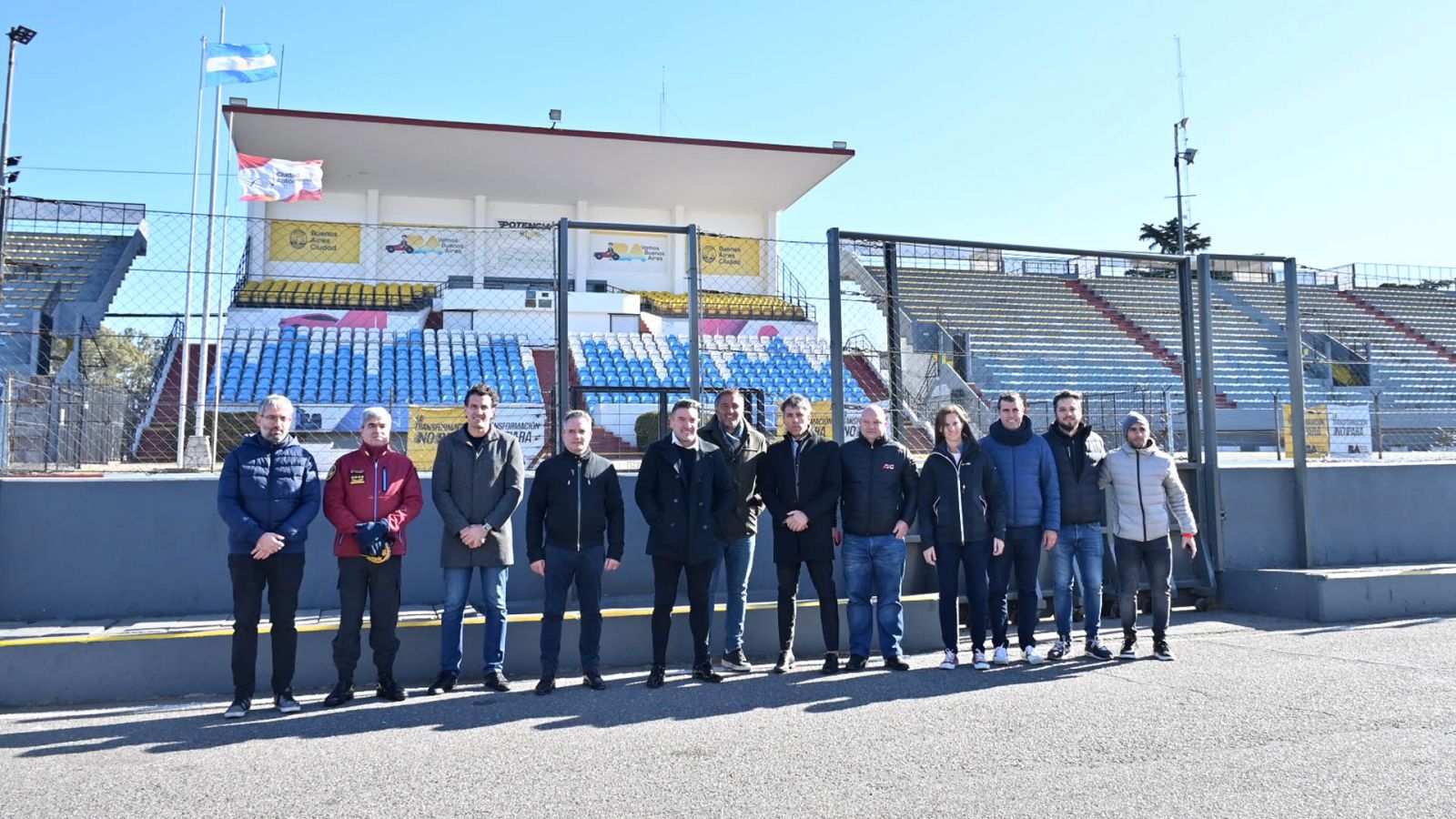 Emanuel Moriatis visitó el Autódromo Oscar y Juan Gálvez