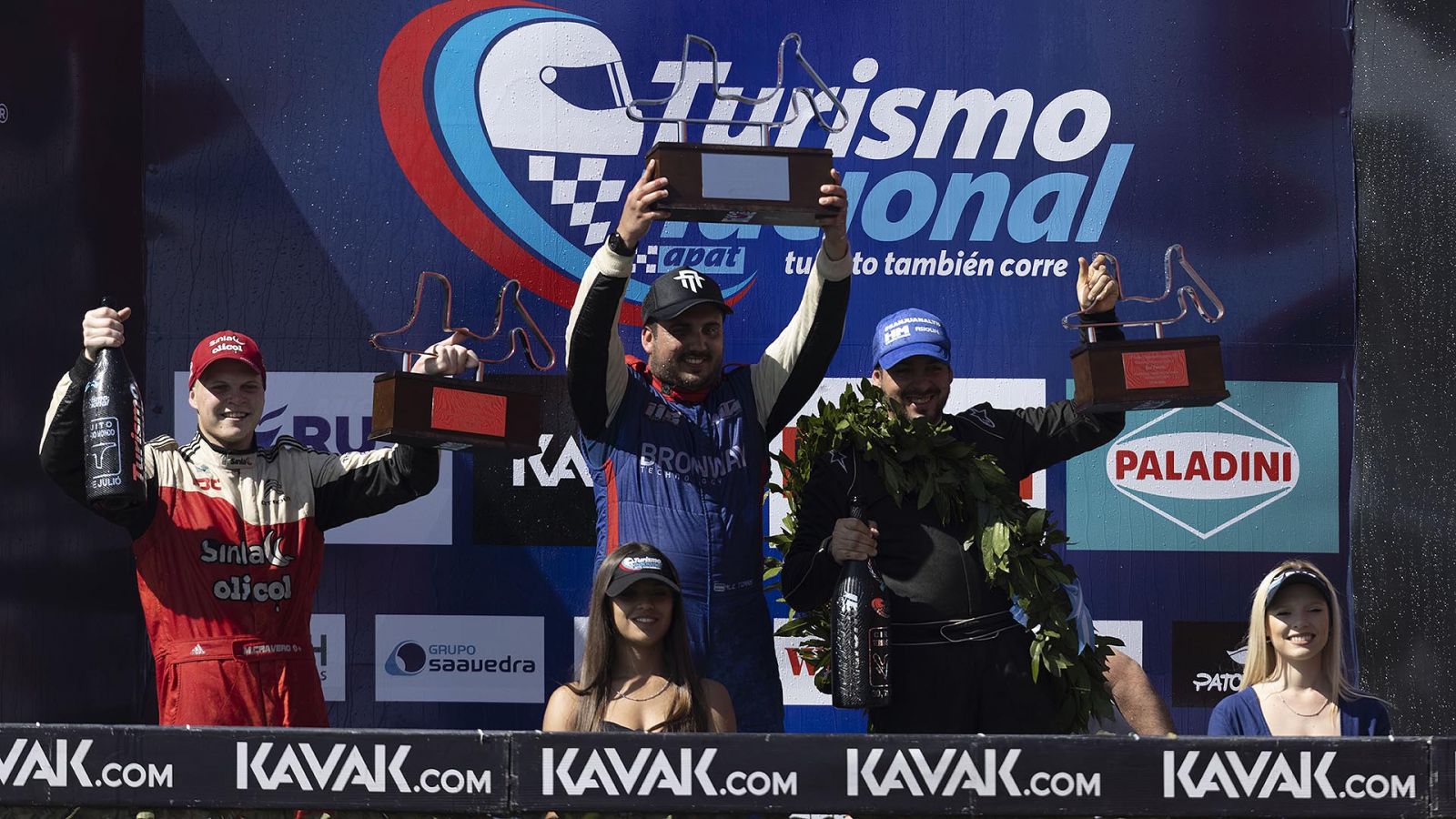 Bautismo triunfal de Alejandro Torrisi