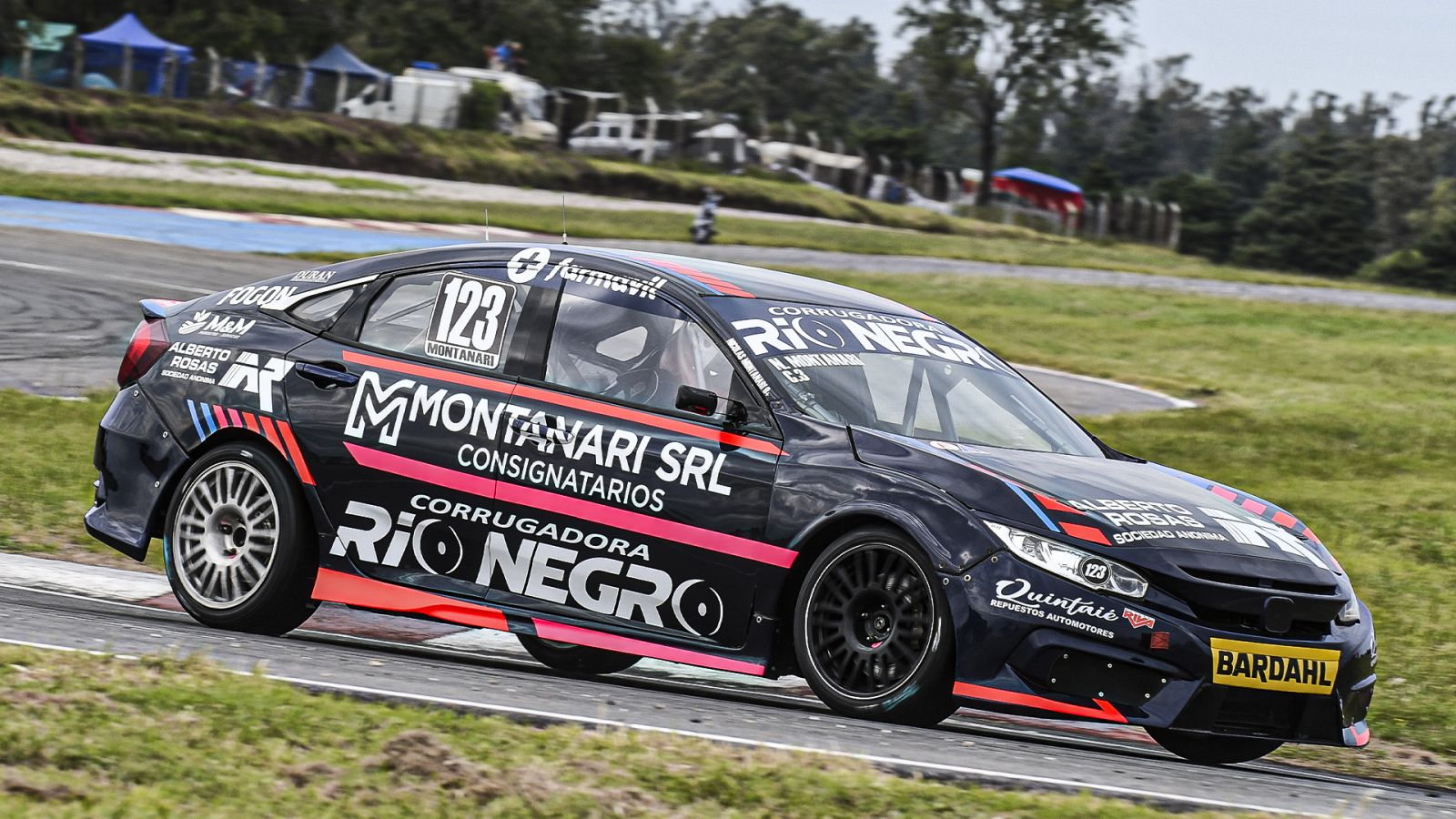 "Le pongo toda la pasión al automovilismo"