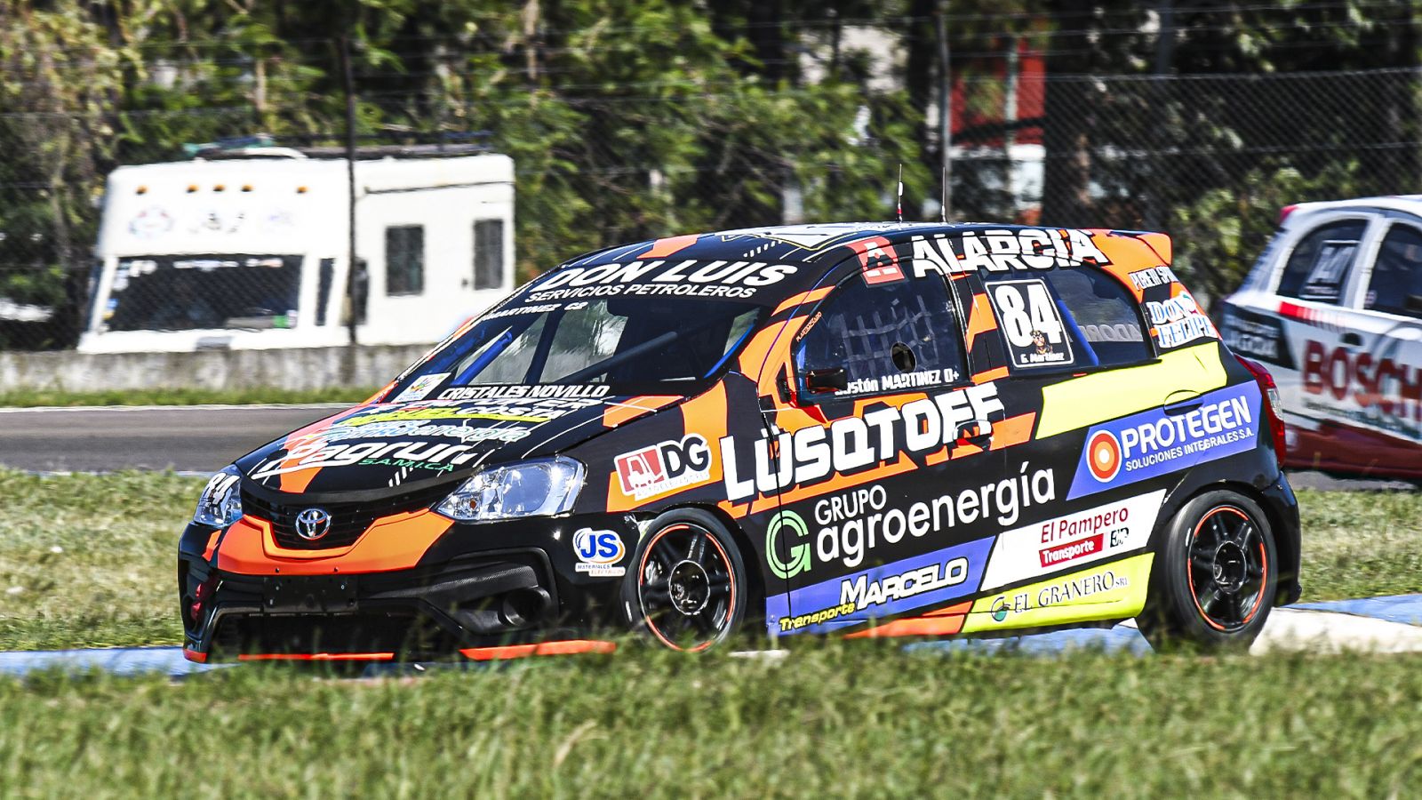 GM Racing: regreso confirmado por partida doble