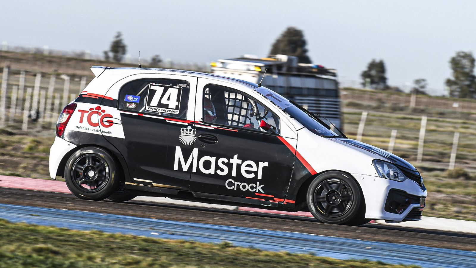 Franco Angaramo probó en Buenos Aires