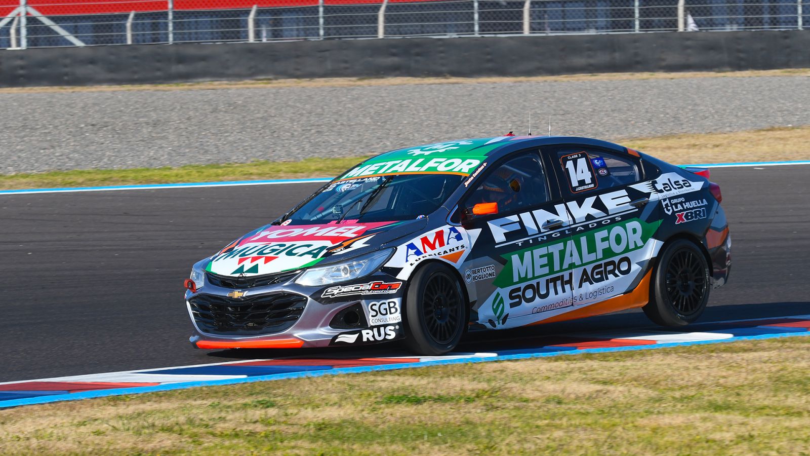 Jonatan Castellano gana la primera serie