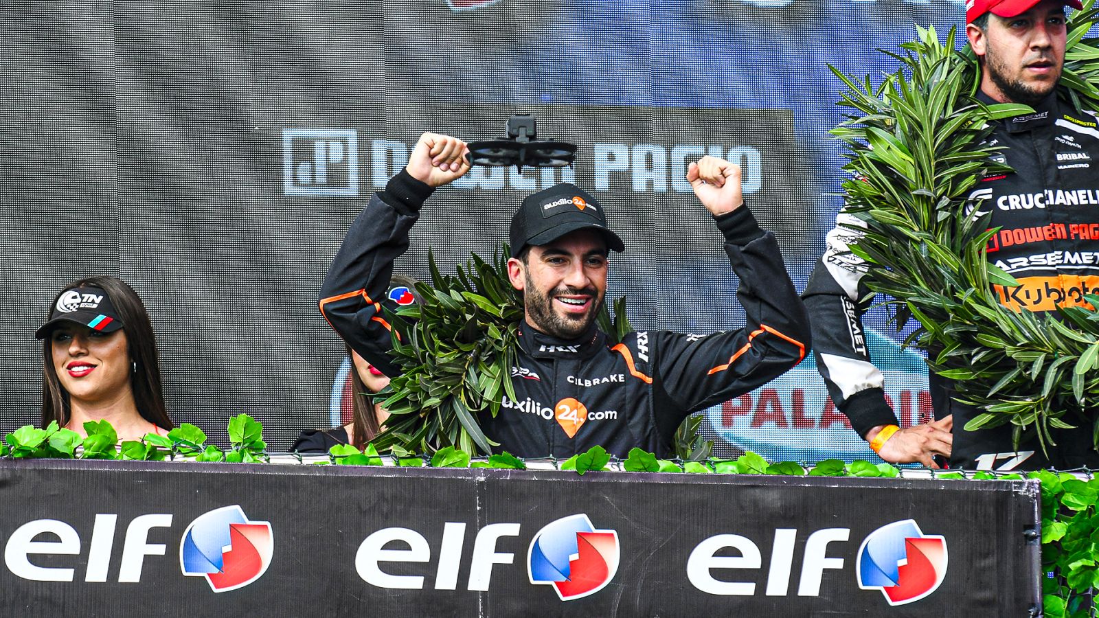 Julián Santero, y la contundencia como aliado