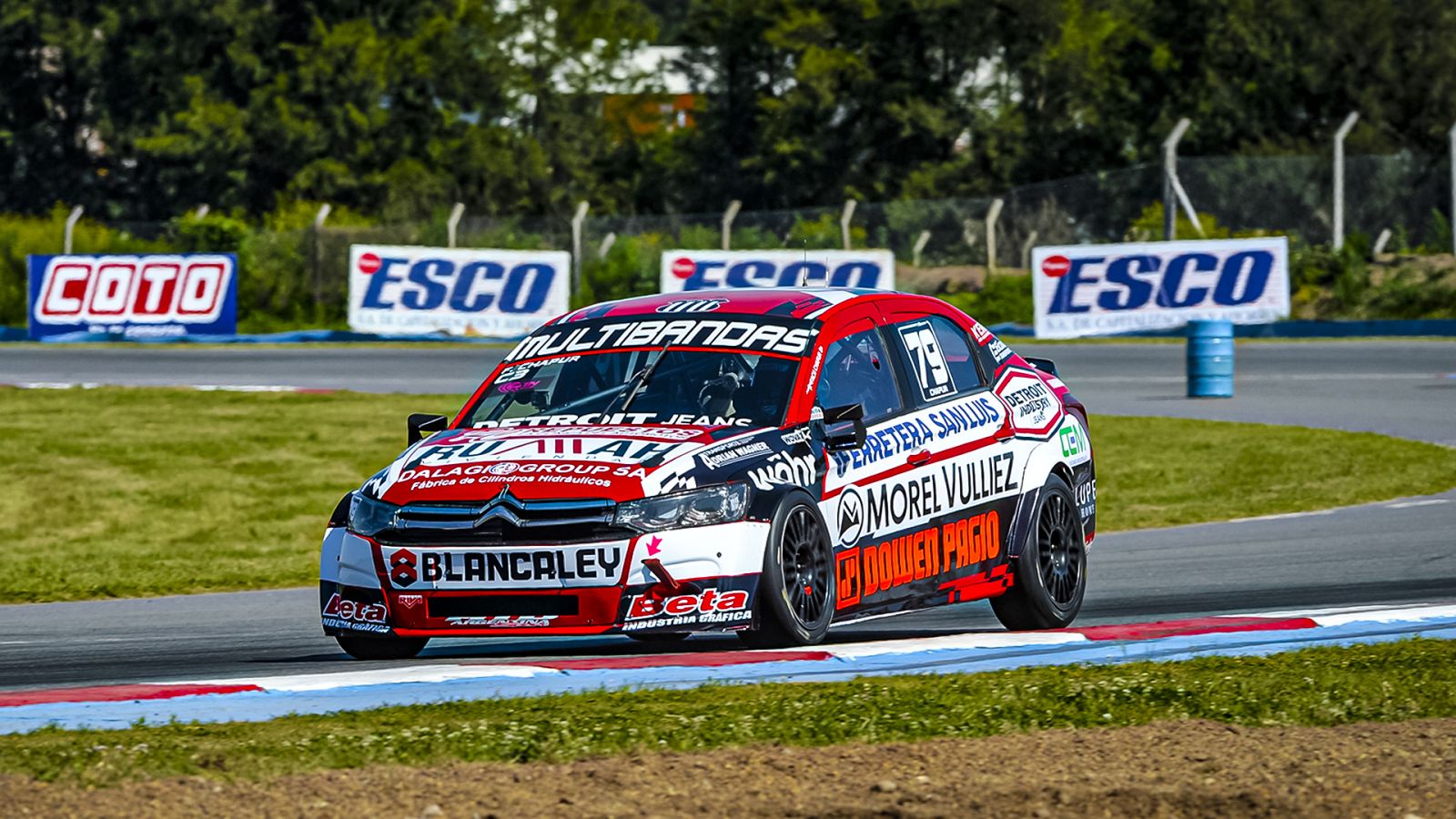 Apuntó y disparó hacia la victoria