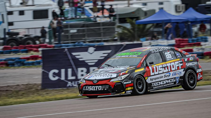 Agustín Canapino dominó el primer entrenamiento