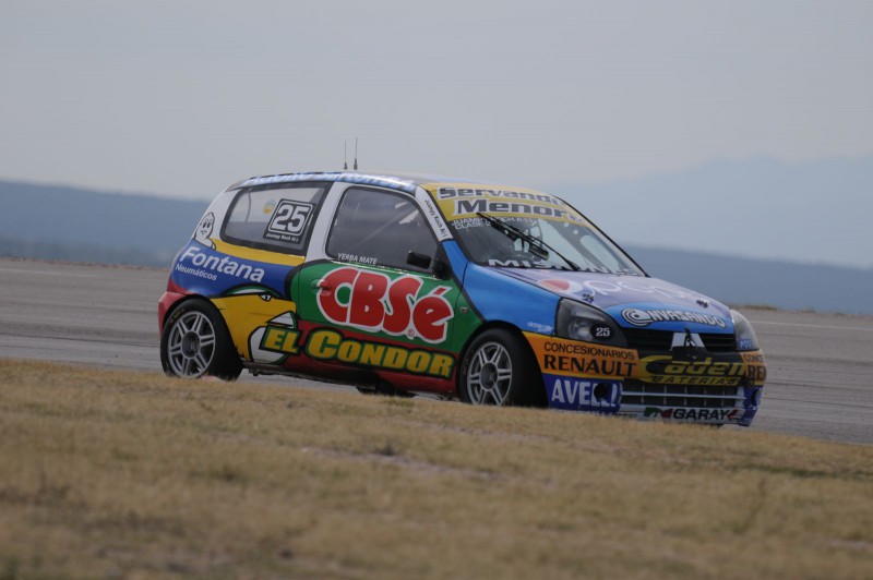 Koch sigue acelerando