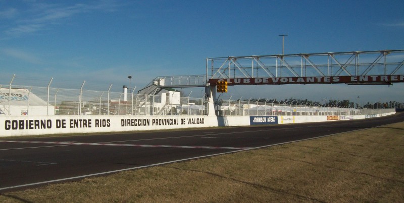 Presentación y Conferencia de Prensa en Paraná