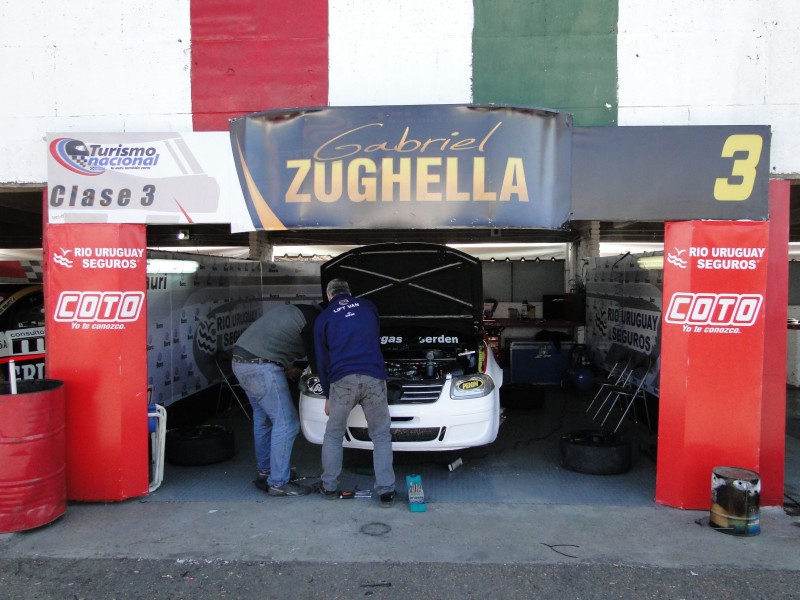 El Bora a pista con Gabriel Zughella