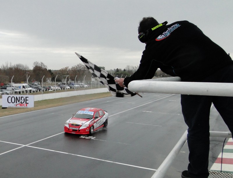 Bendito entre la lluvia
