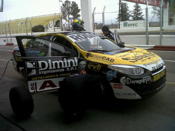 Adrián Chiriano lo gastó al Fluence