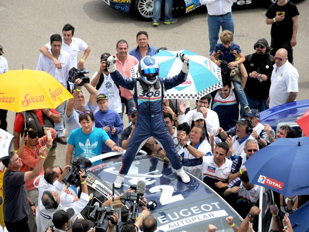 Larrauri, en la fiesta de Chapur