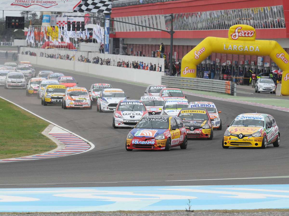 Conferencia de prensa en Termas