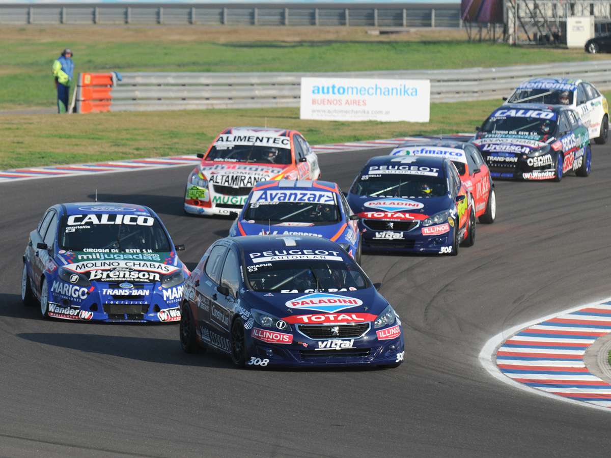 Chapur arrancó firme