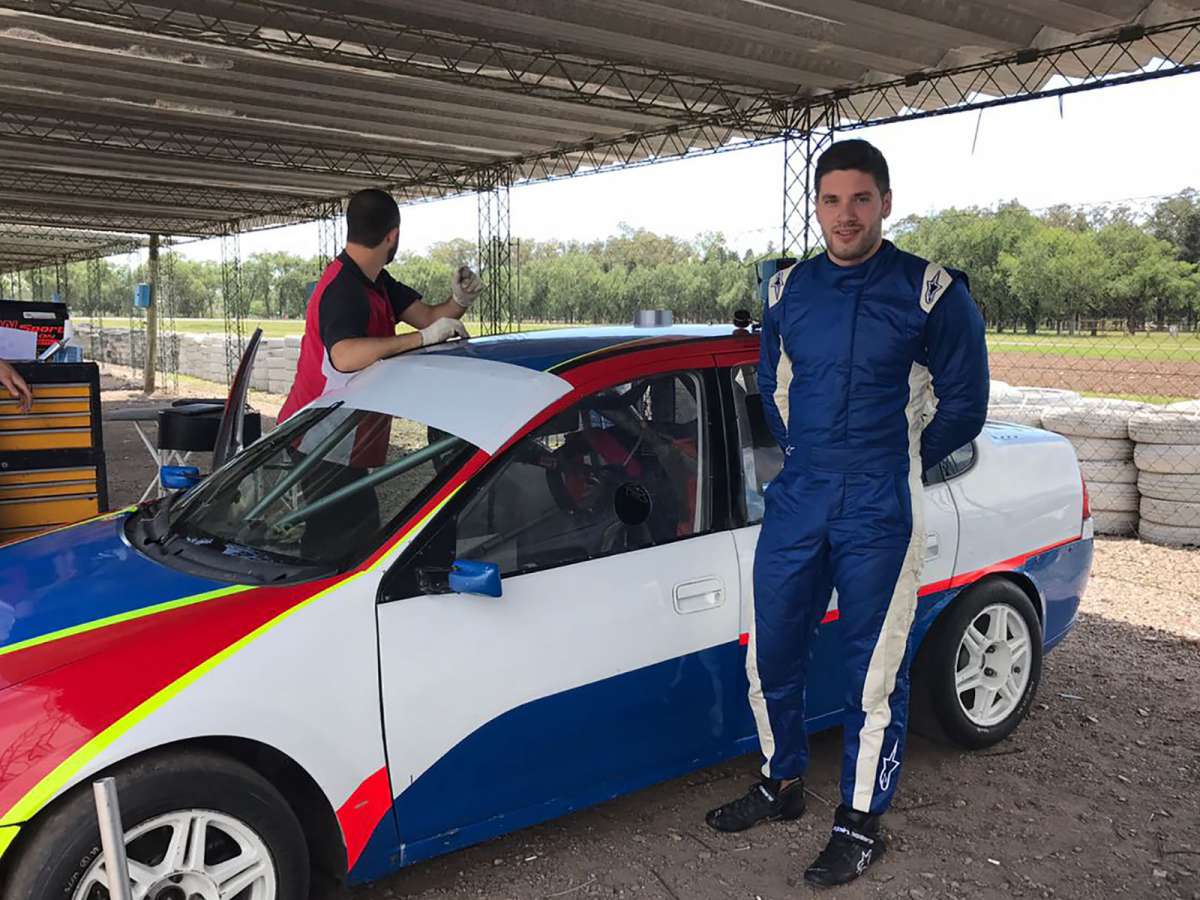 Christian Ruiz probó pensando en su debut