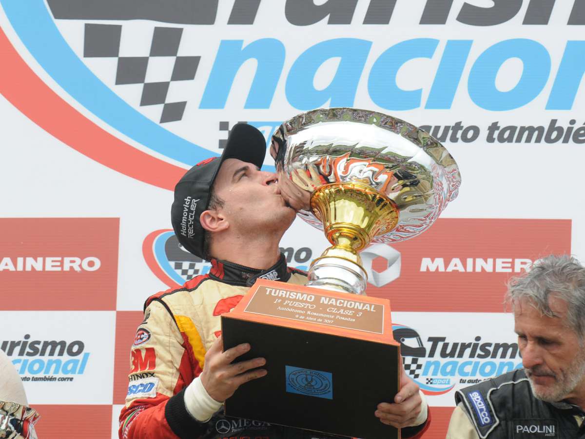 "Este triunfo es merito de todo el equipo"