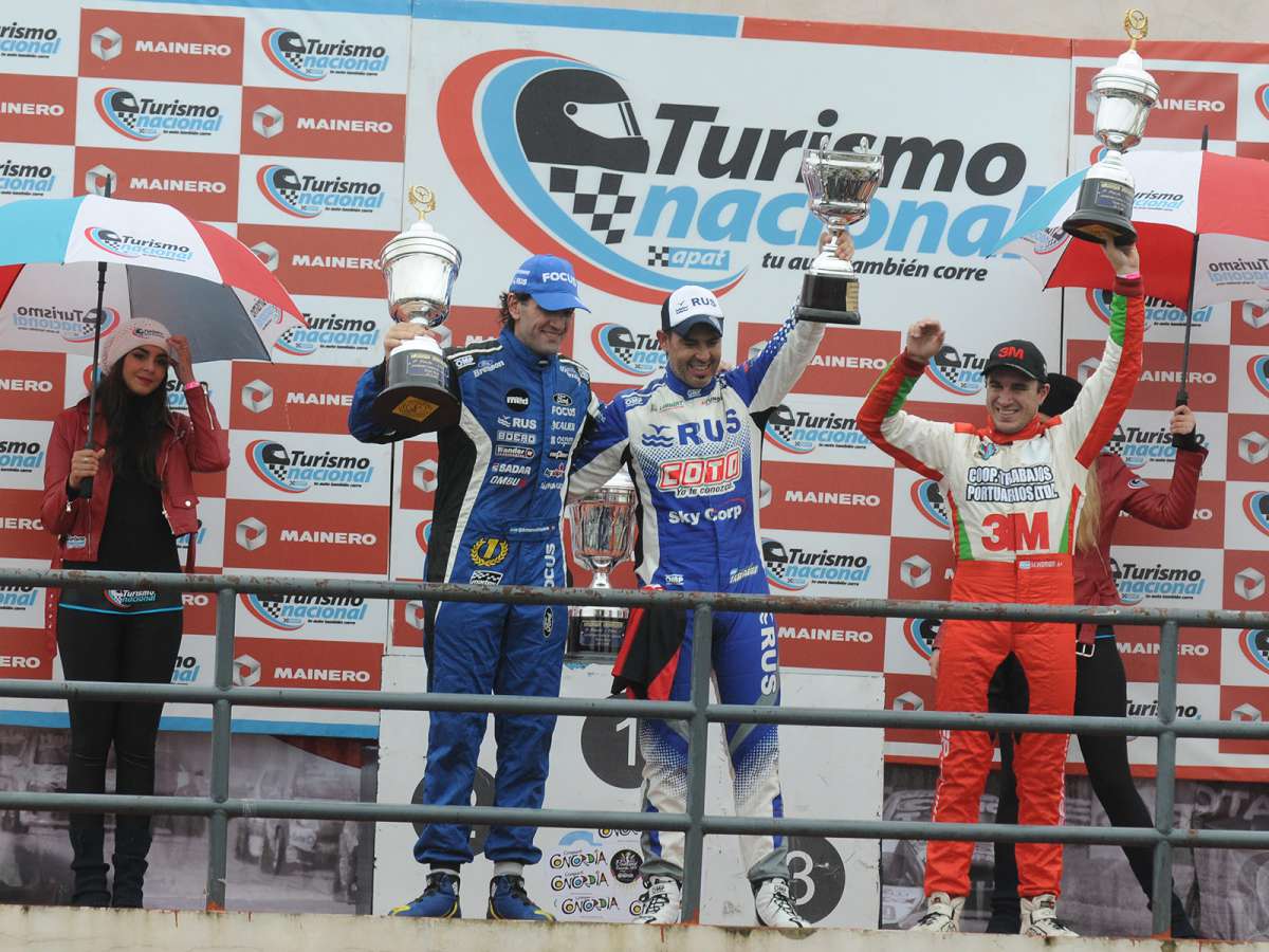 Un diez de victoria para Leonel Larrauri