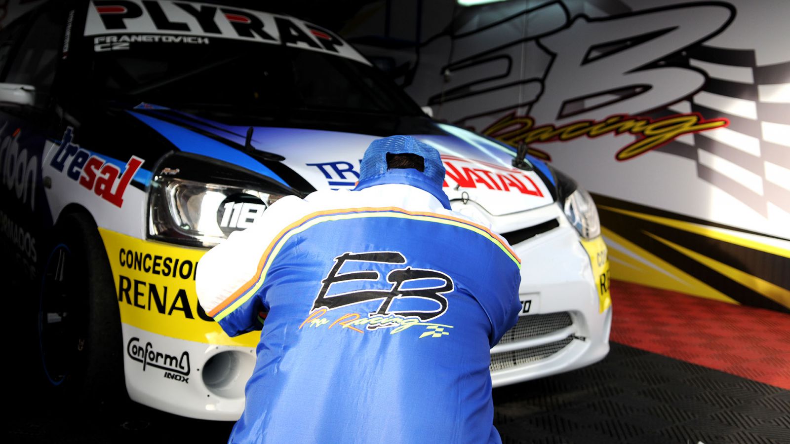 Incorporación de EB Pro Racing