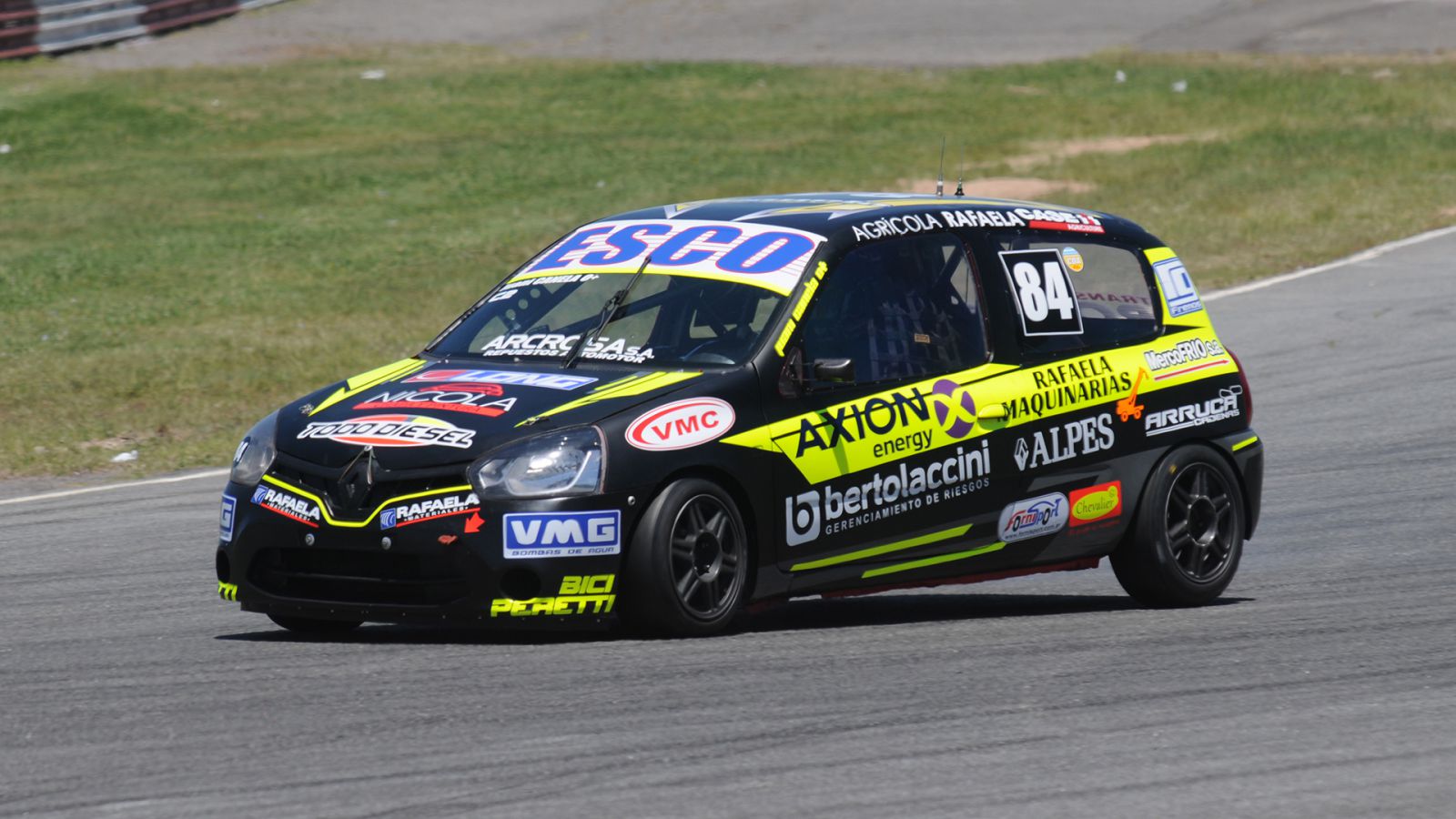 Intensos trabajos en Giacone Competición