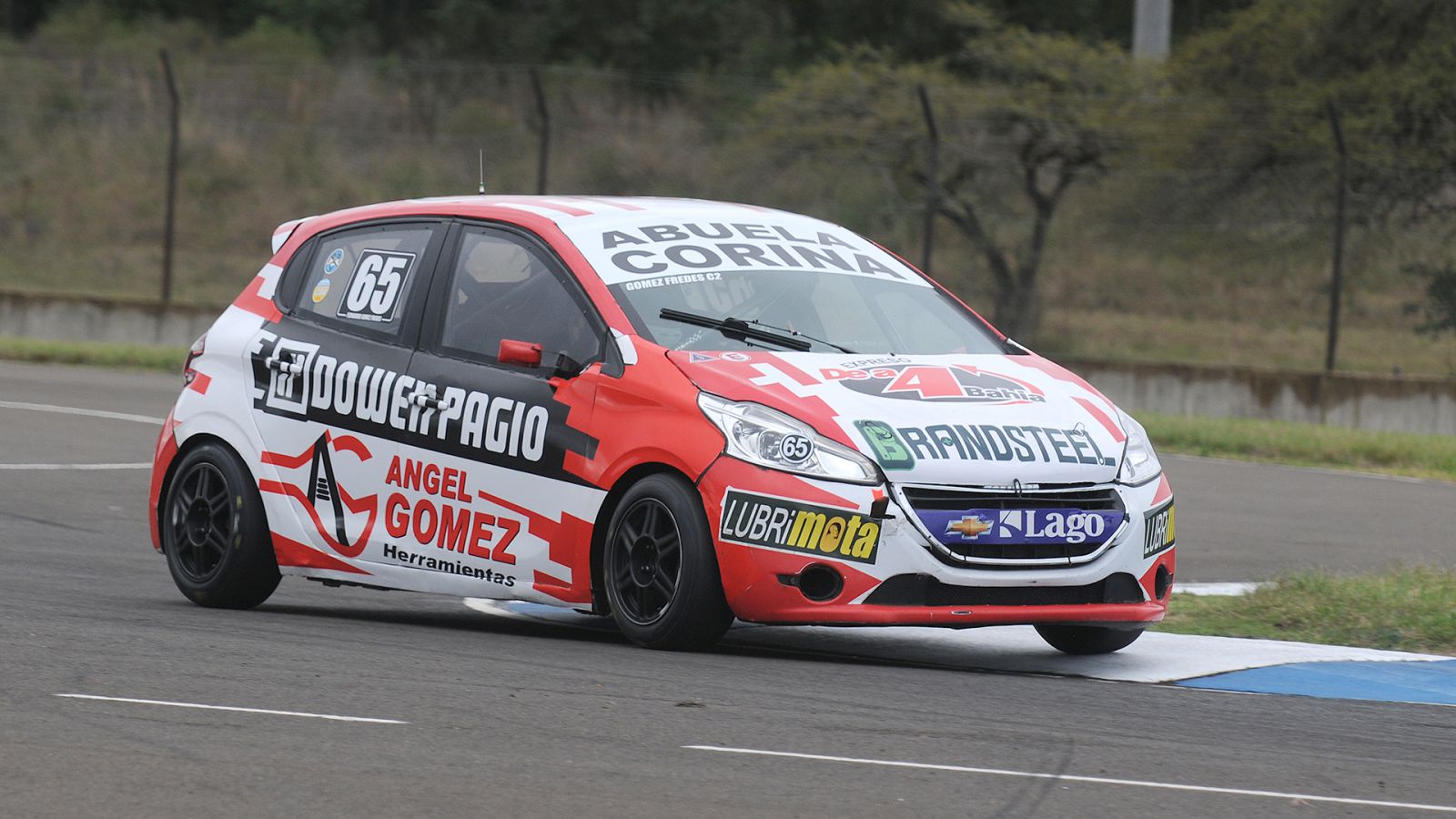 Fernando Gómez Fredes, luego de tres carreras