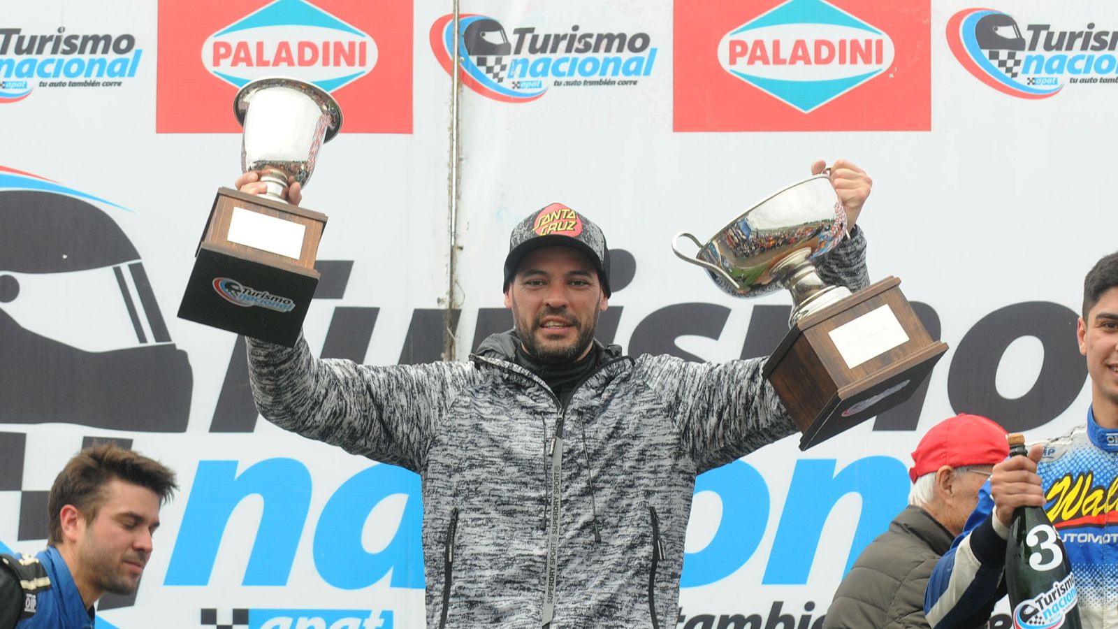 "Disfruto manejar el auto"