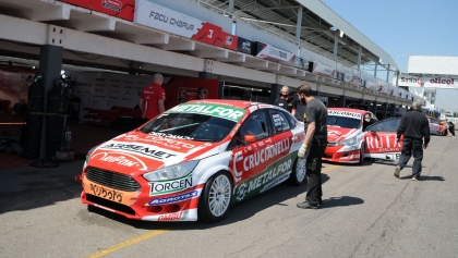 Acción en el Autódromo Oscar Cabalén