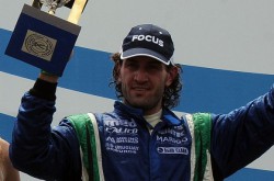 Un tropezón para el campeón