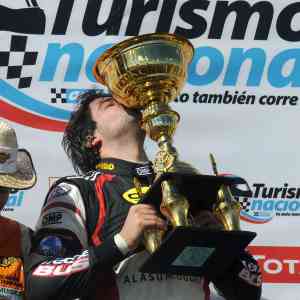 Y en la séptima carrera, ganó