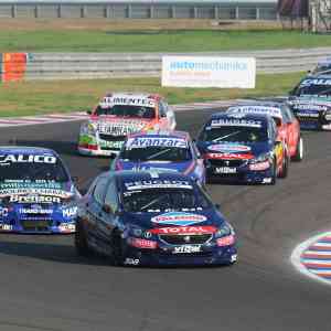 Chapur arrancó firme