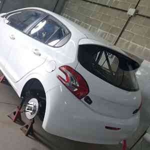 Damian Kirstein prepara su debut