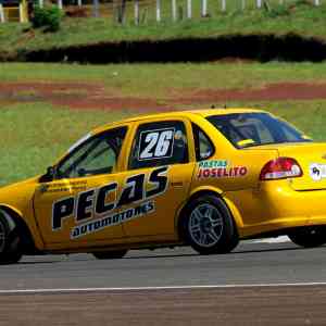 Preparativos en dos frentes