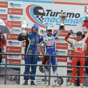 Un diez de victoria para Leonel Larrauri