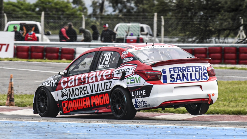 Facundo Chapur encabezó el dominio local